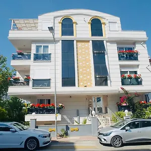 Royal Loft Aparthotel