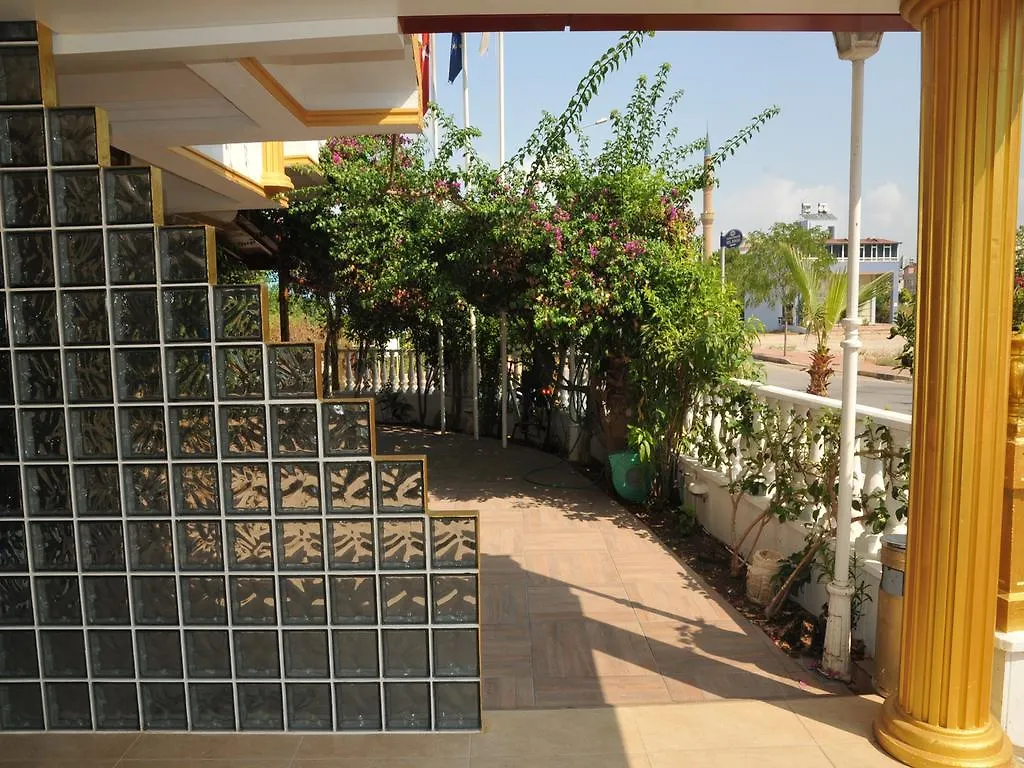 Perlo Hotel City Antalya 3*,